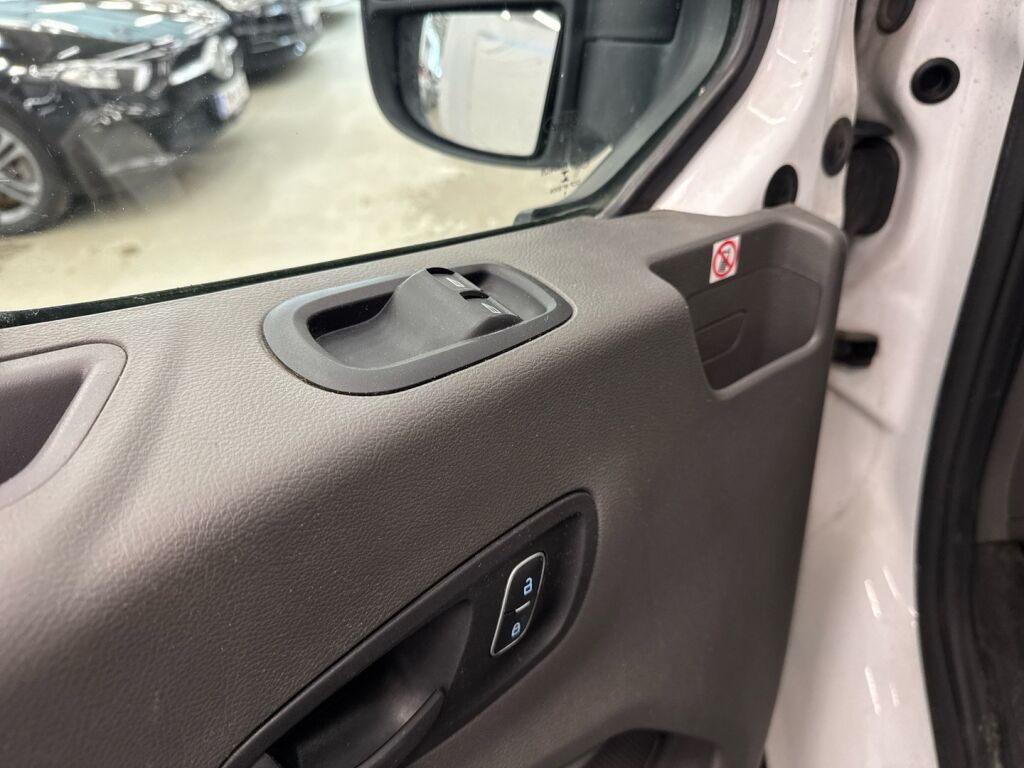 Ford Transit 2021 Valkoinen