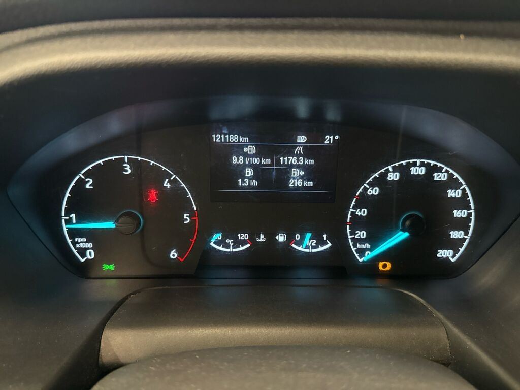 Ford Transit 2021 Valkoinen