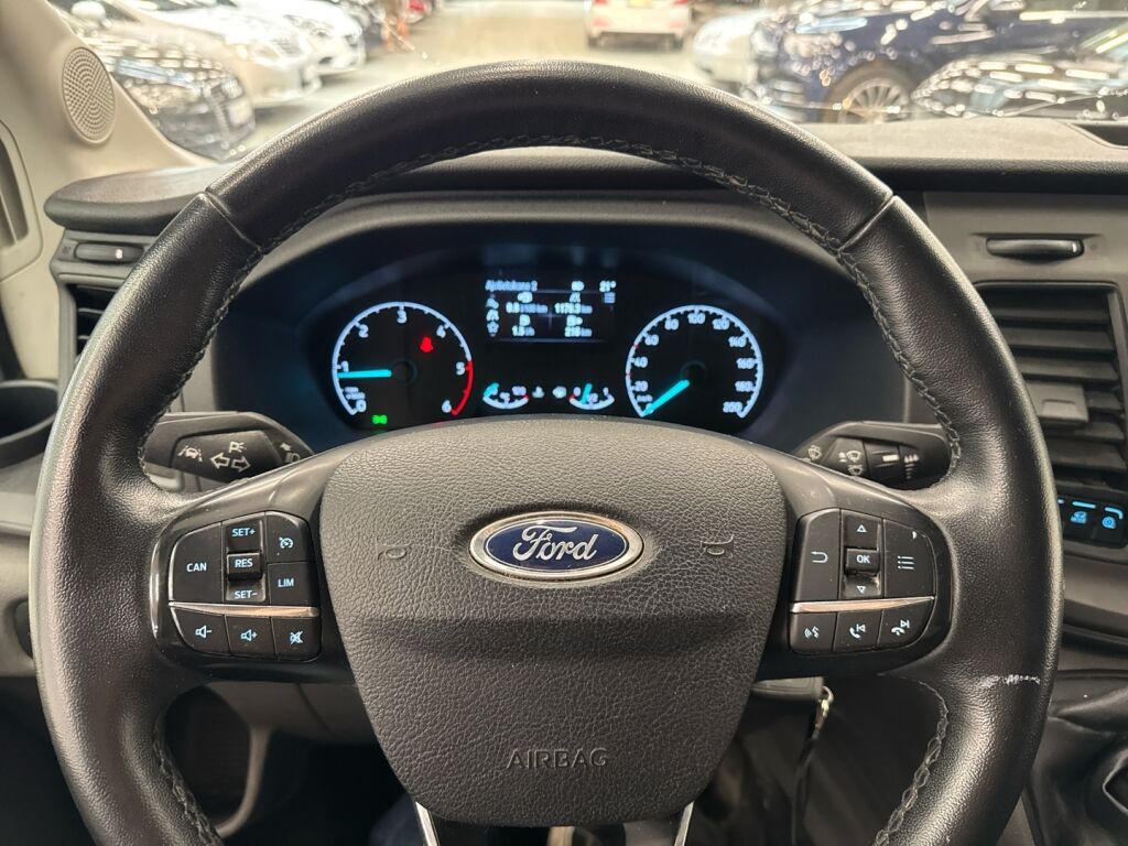 Ford Transit 2021 Valkoinen