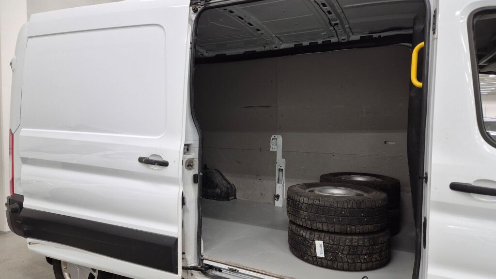 Ford Transit 2021 Valkoinen