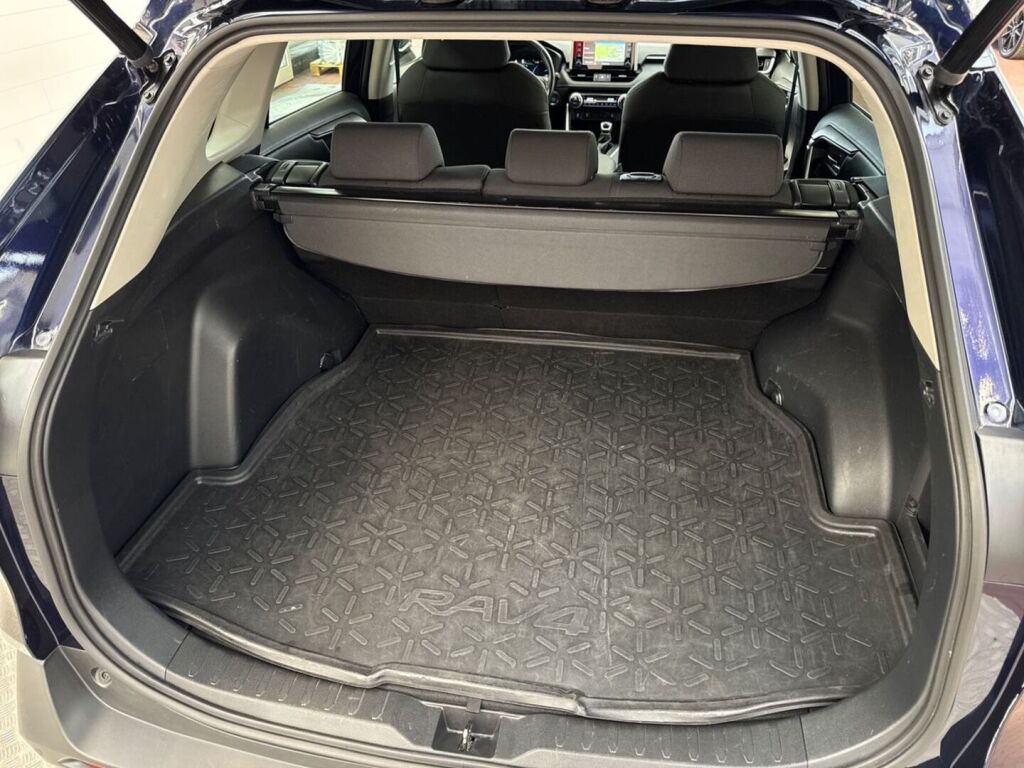 Toyota RAV4 2021 Sininen