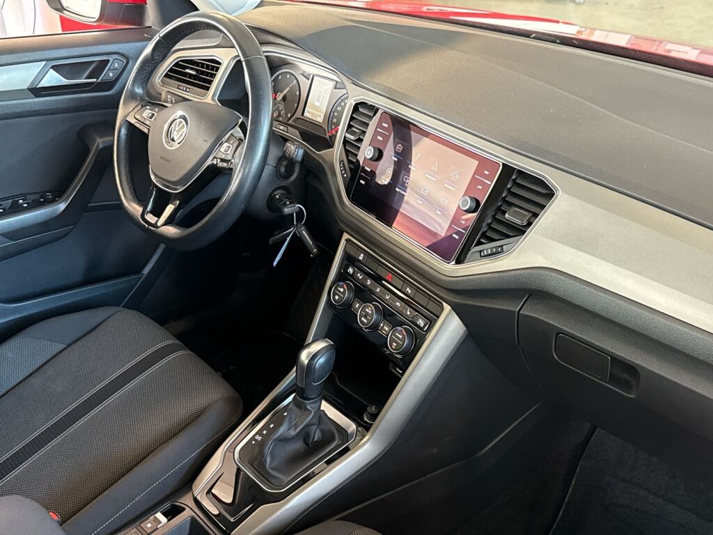 Volkswagen T-Roc 2022 Punainen