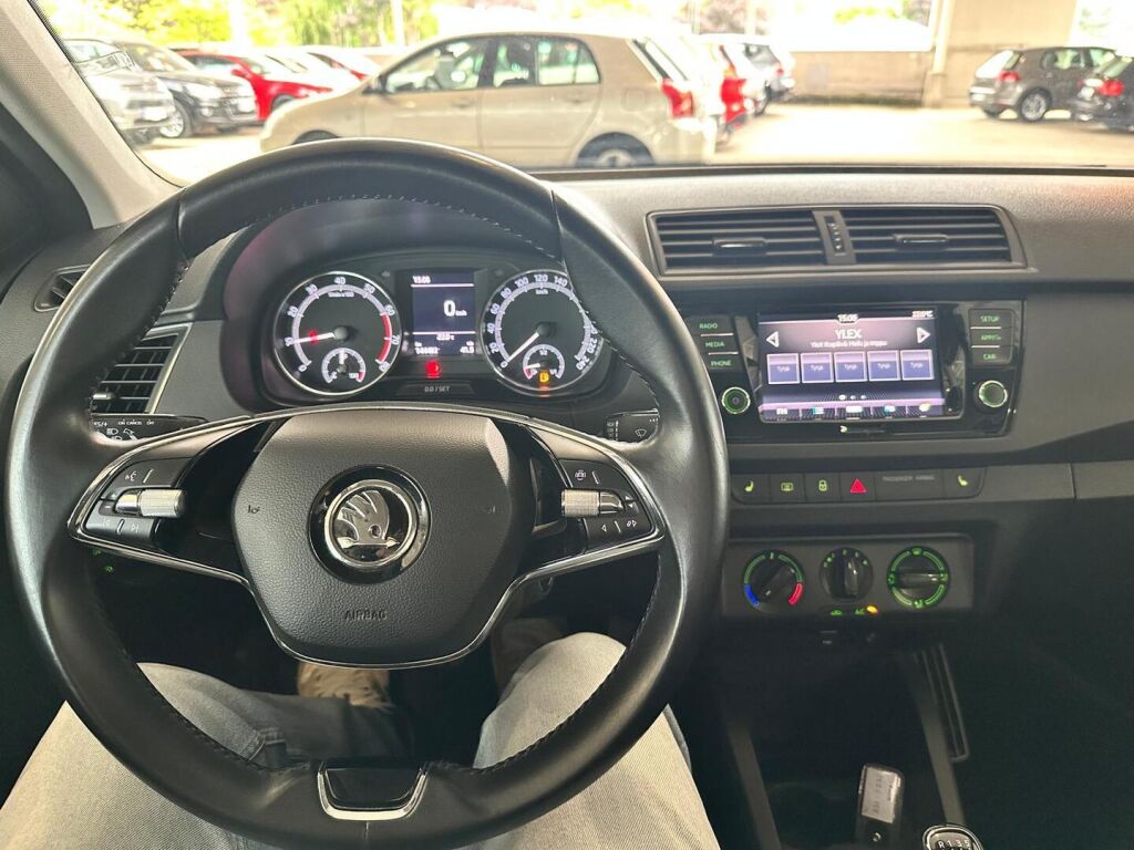 Skoda Fabia 2021 Valkoinen