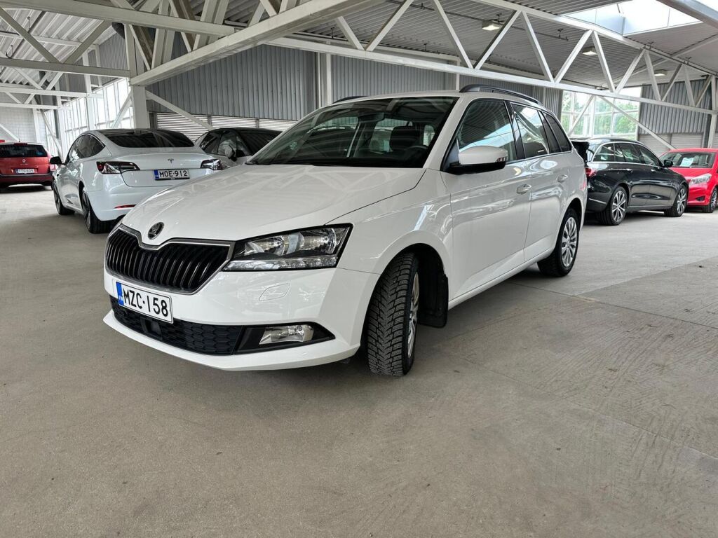 Skoda Fabia 2021 Valkoinen