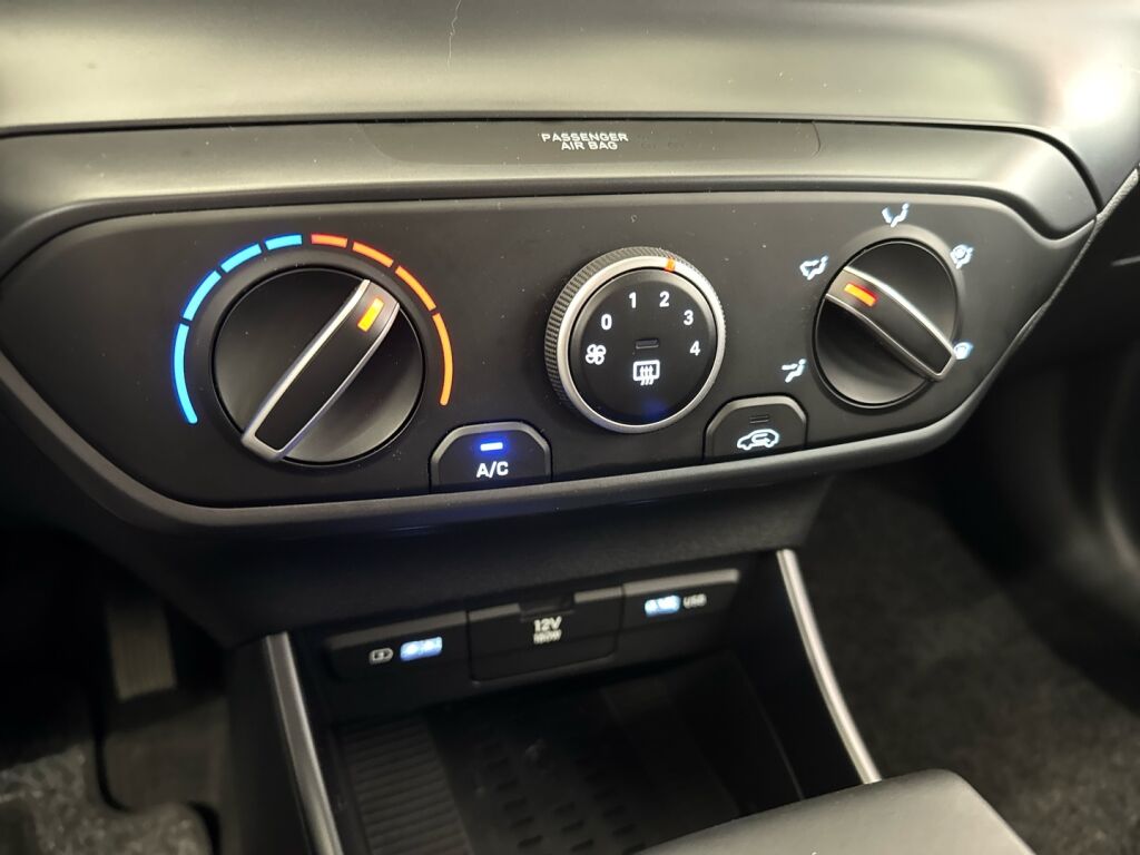 Hyundai i20 Hatchback 2021 Valkoinen