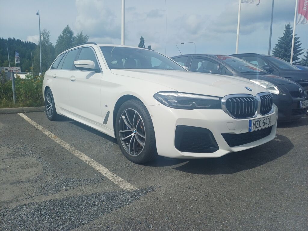 BMW 530 2021 Valkoinen