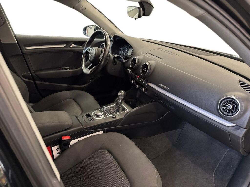 Audi A3 2017 Musta