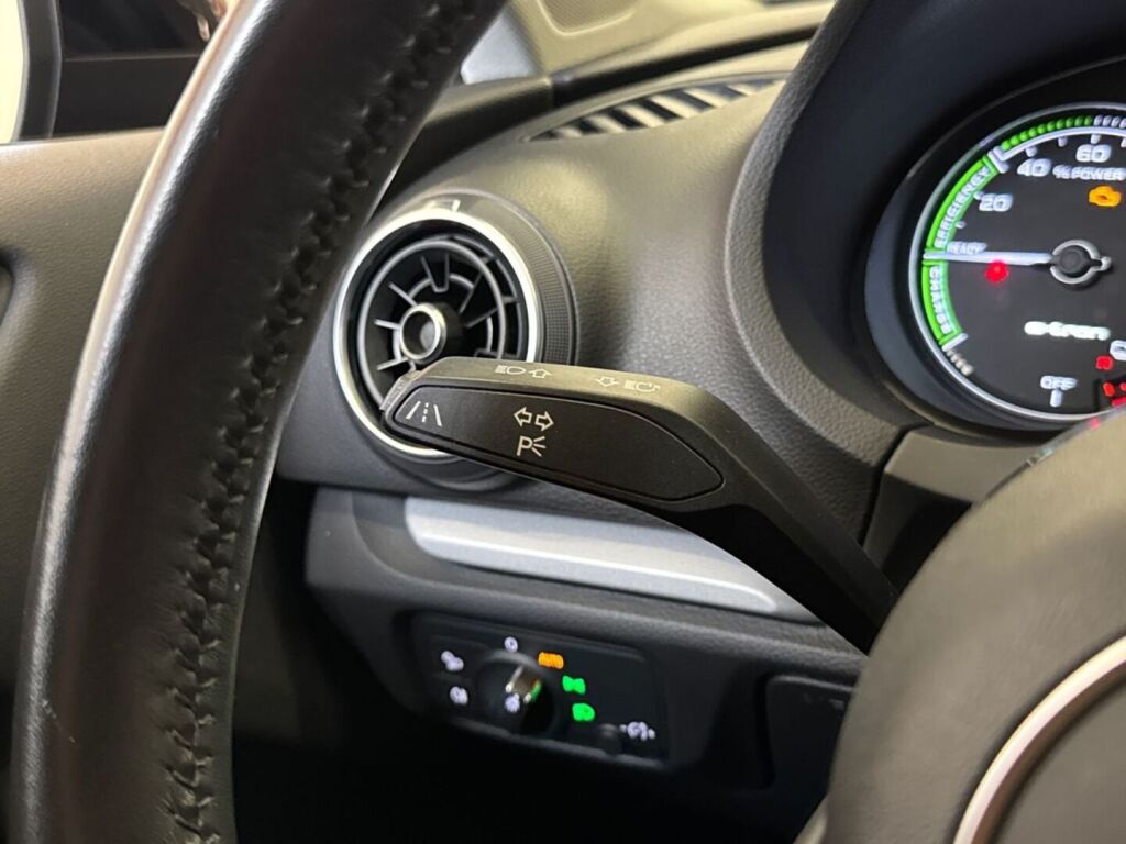 Audi A3 2017 Musta