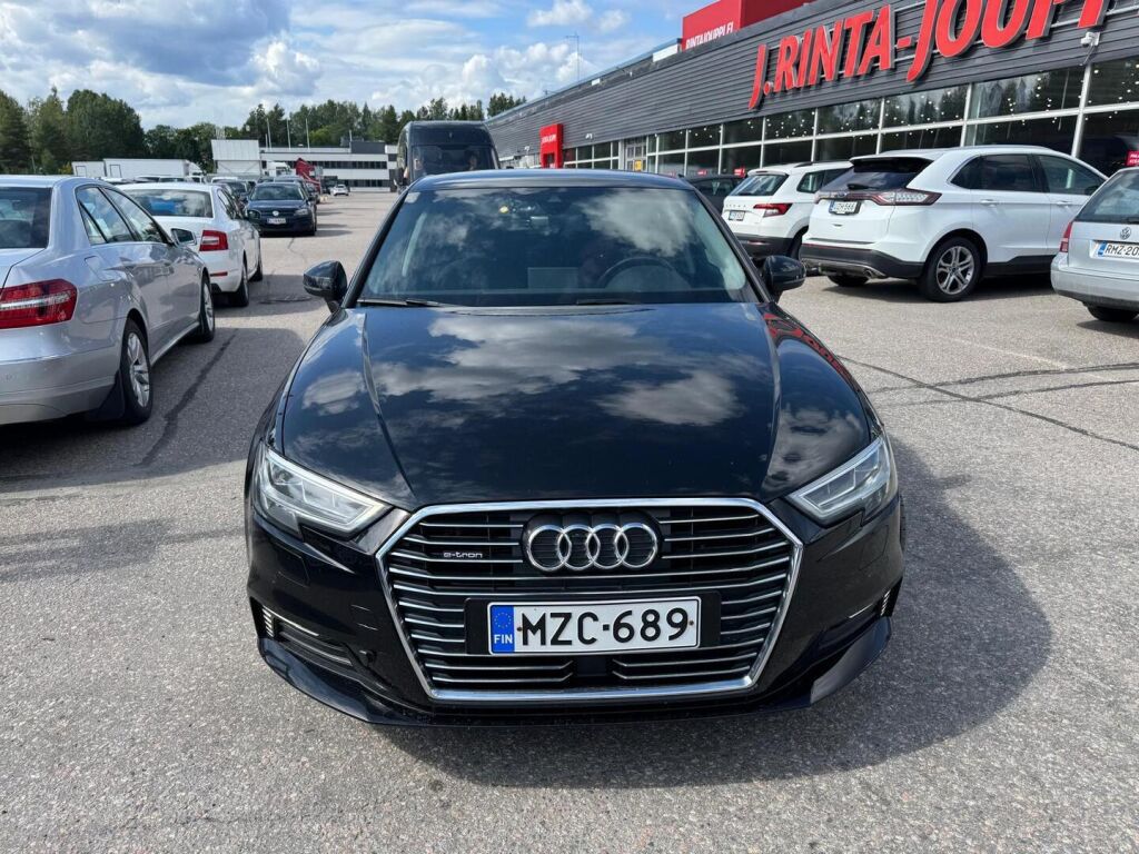 Audi A3 2017 Musta