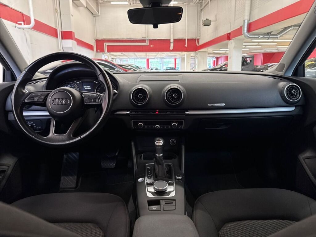 Audi A3 2017 Musta