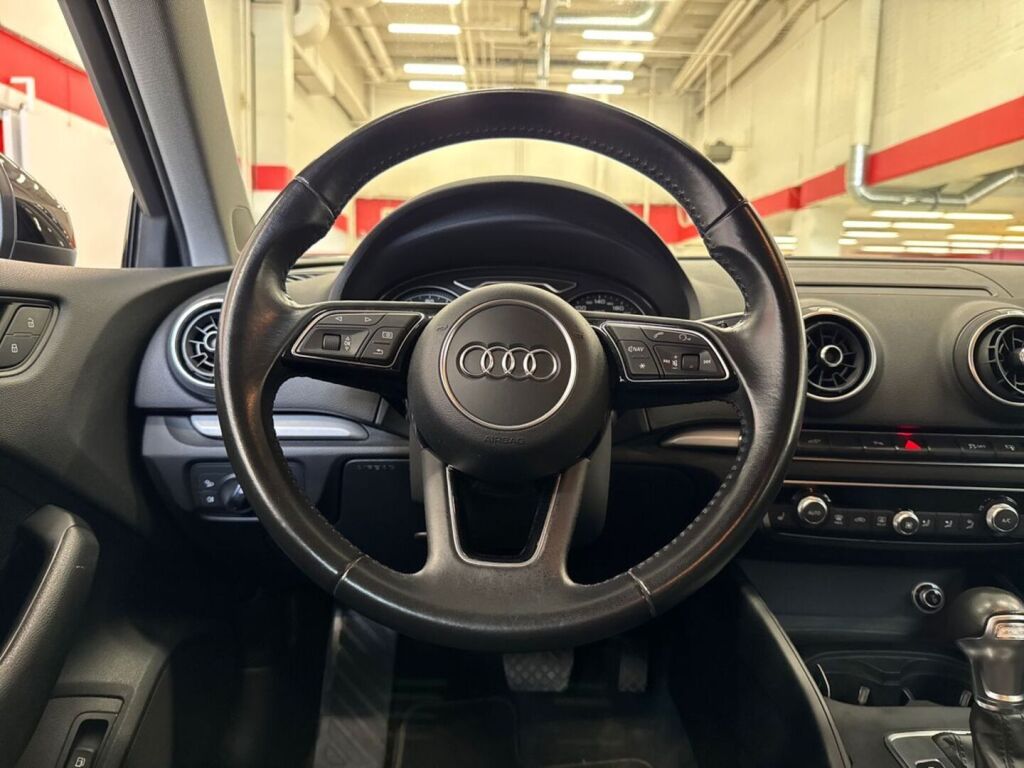 Audi A3 2017 Musta