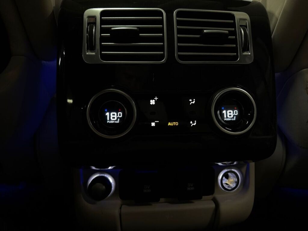 Land Rover Range Rover 2020 Musta