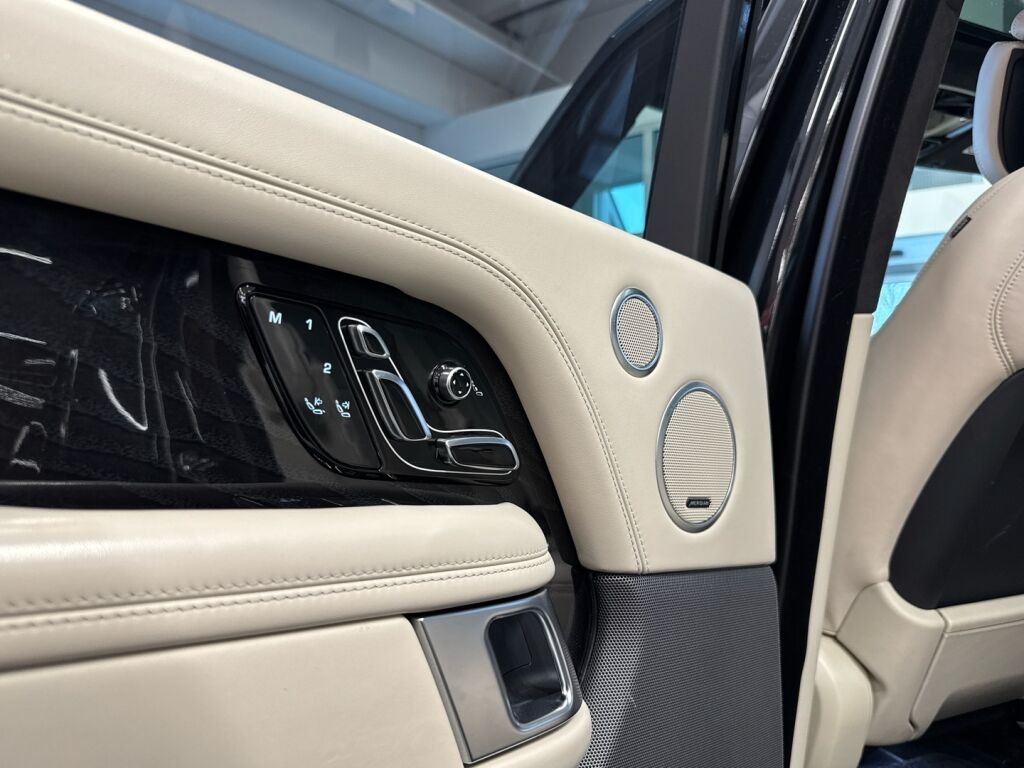 Land Rover Range Rover 2020 Musta