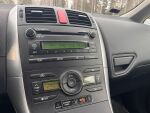 Toyota Auris 2011 Valkoinen