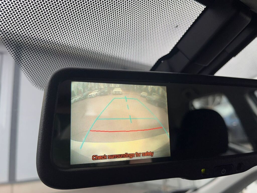 Toyota Auris 2011 Valkoinen