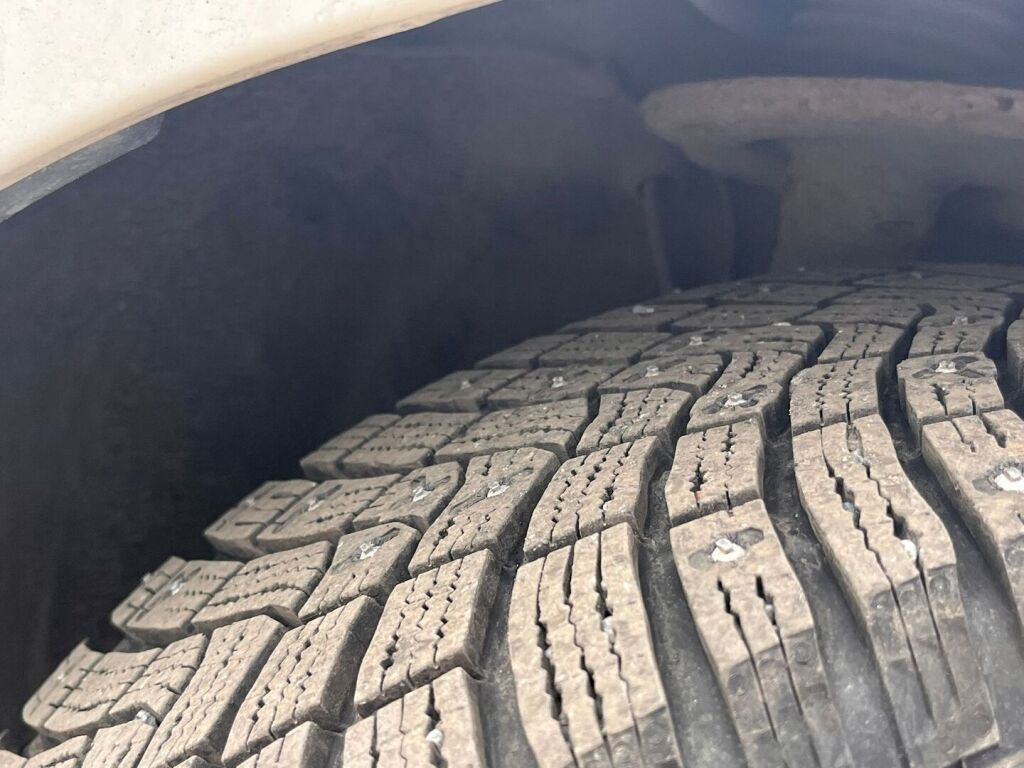 Toyota Auris 2011 Valkoinen