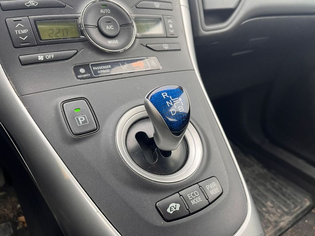 Toyota Auris 2011 Valkoinen