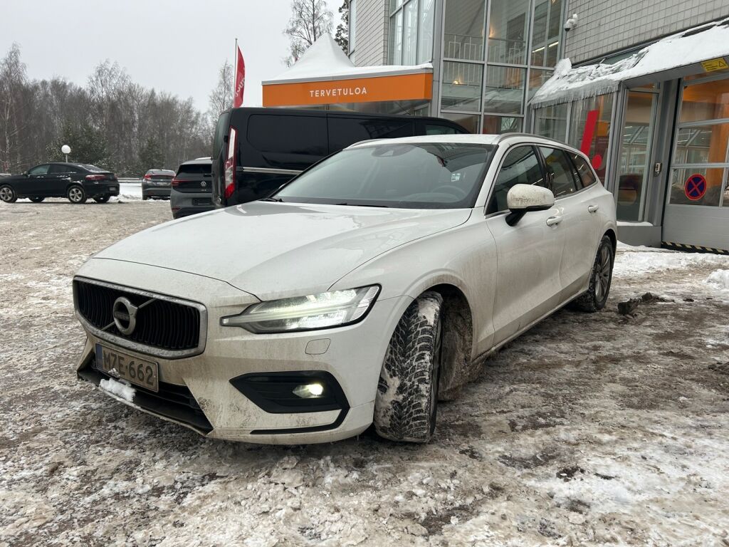 Volvo V60 2021 Valkoinen