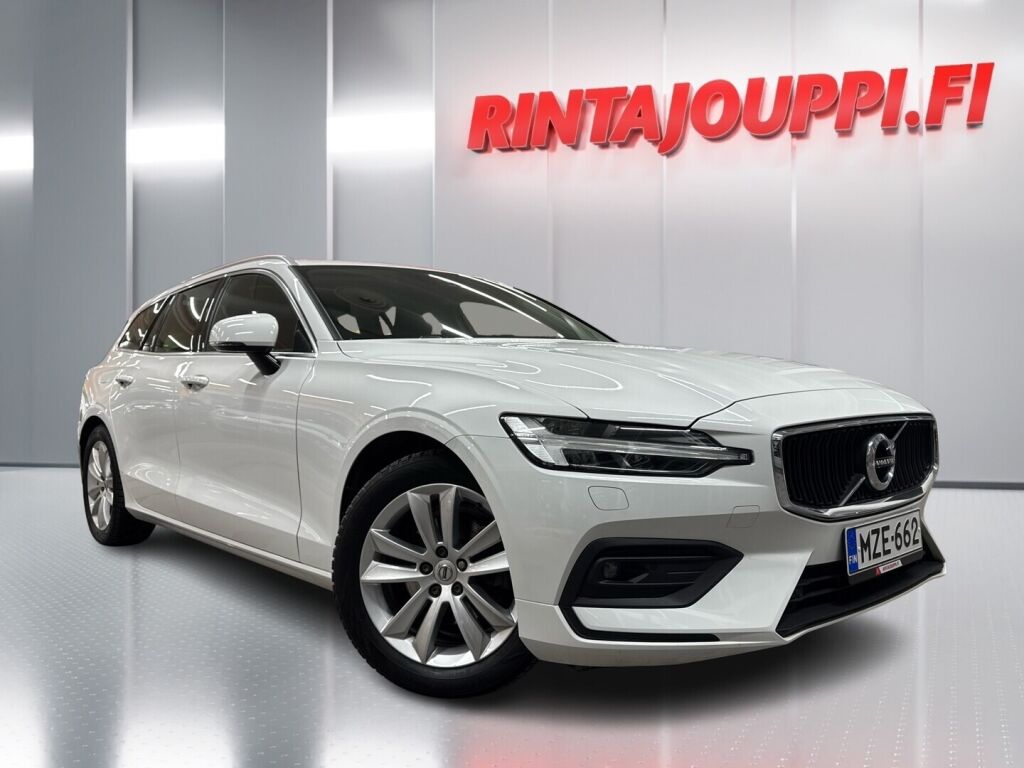 Volvo V60 2021 Valkoinen