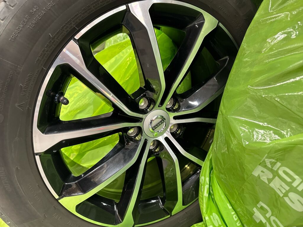 Volvo V60 2021 Valkoinen