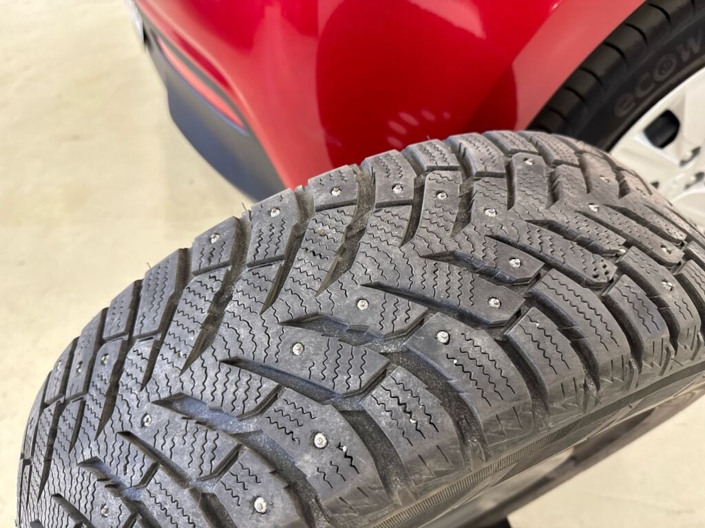 Kia Rio 2021 Punainen