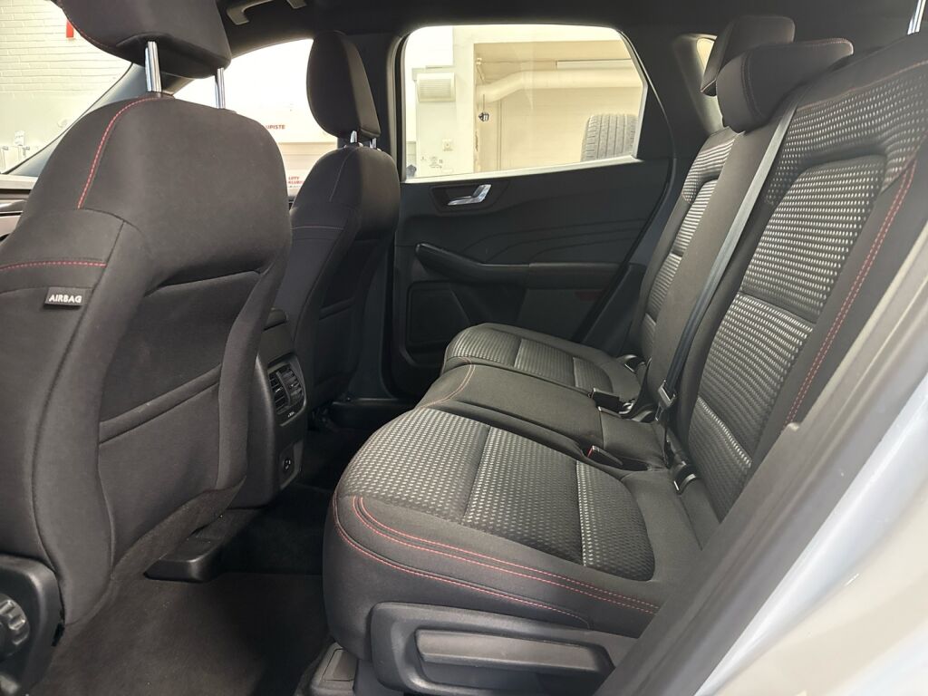 Ford Kuga 2021 Valkoinen