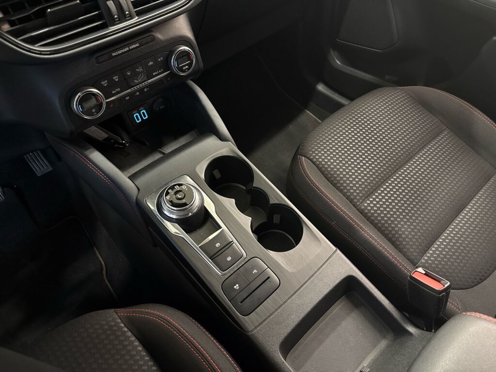 Ford Kuga 2021 Valkoinen