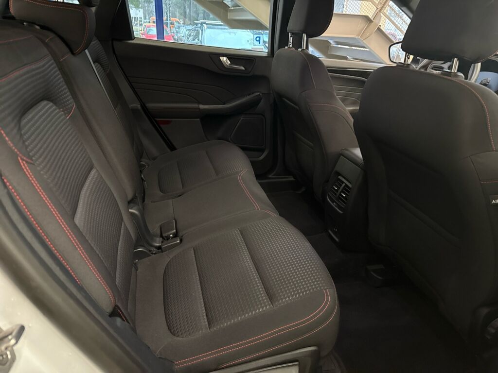 Ford Kuga 2021 Valkoinen