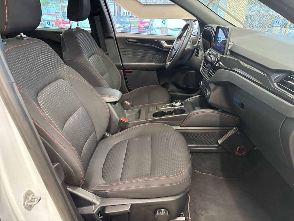 Ford Kuga 2021 Valkoinen