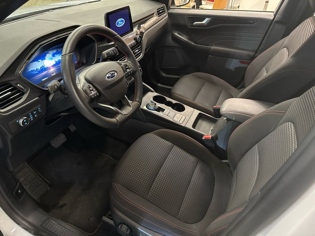 Ford Kuga 2021 Valkoinen