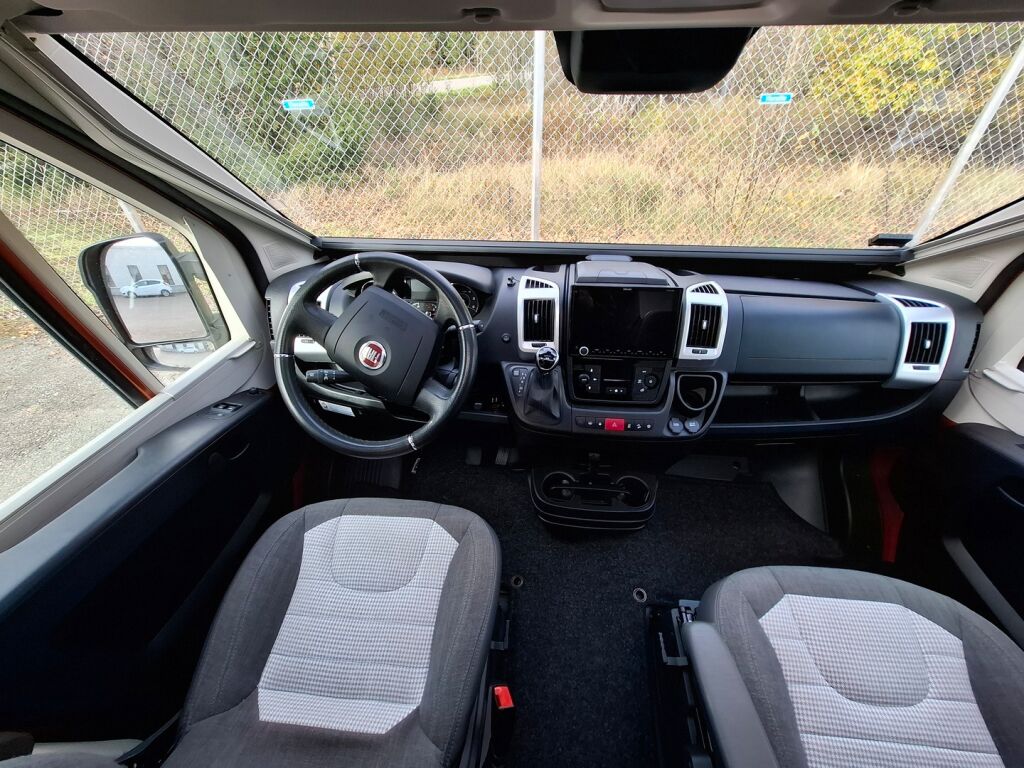 Adria Twin Supreme 640 SLB 2021 Oranssi