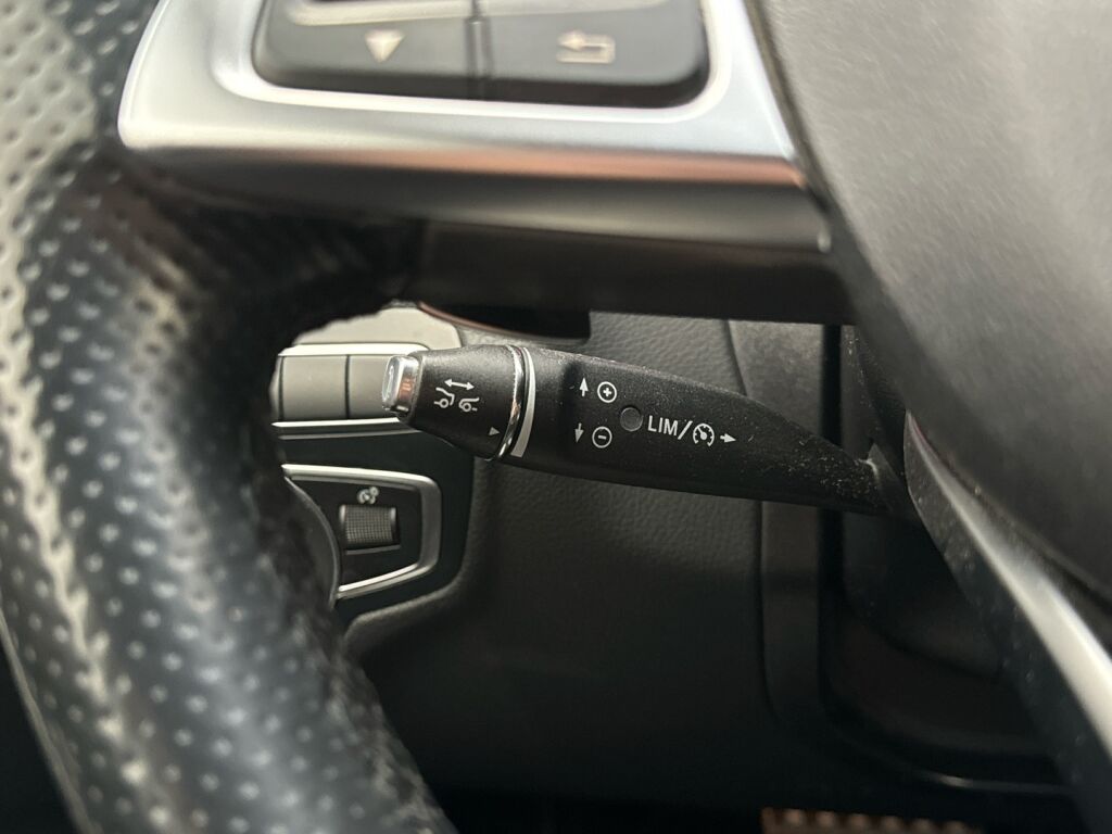 Mercedes-Benz C 2018 Harmaa