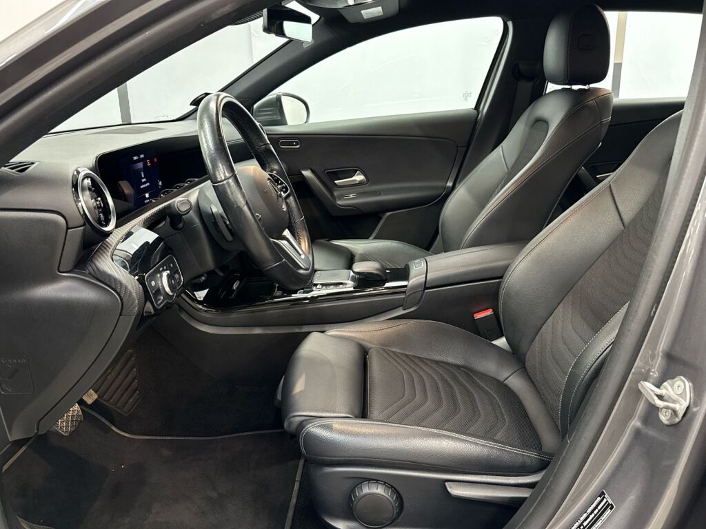 Mercedes-Benz A 2022 Harmaa