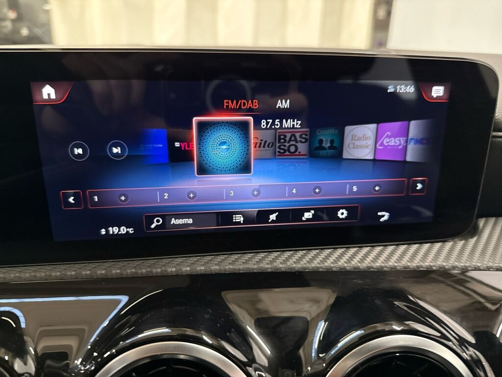 Mercedes-Benz A 2022 Harmaa