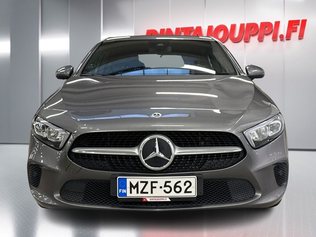 Mercedes-Benz A 2022 Harmaa