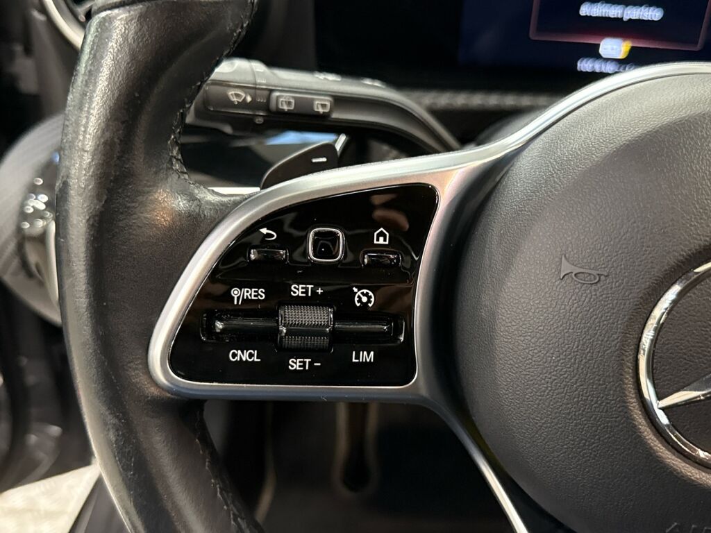 Mercedes-Benz A 2022 Harmaa