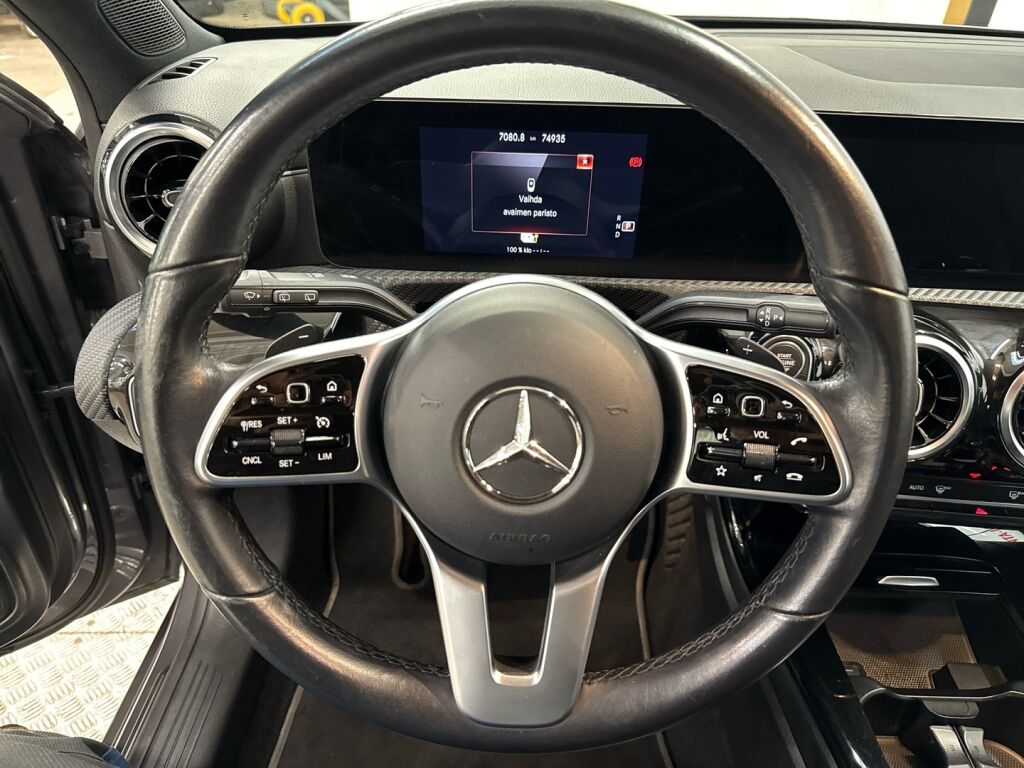 Mercedes-Benz A 2022 Harmaa