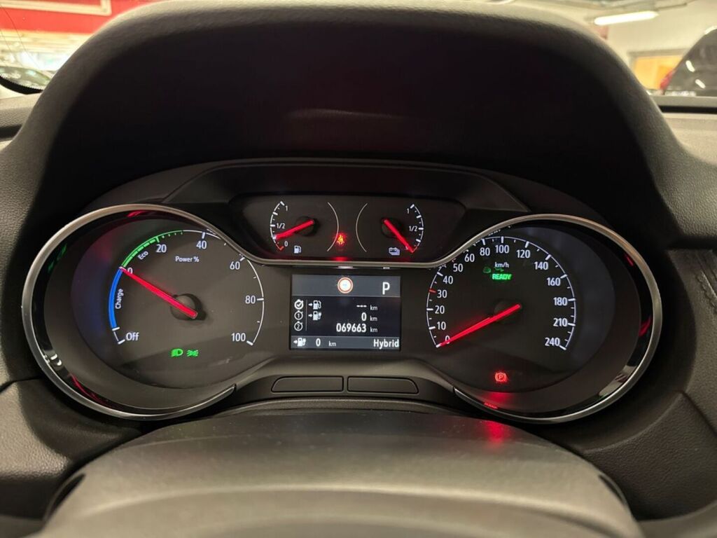 Opel Grandland X 2021 Musta