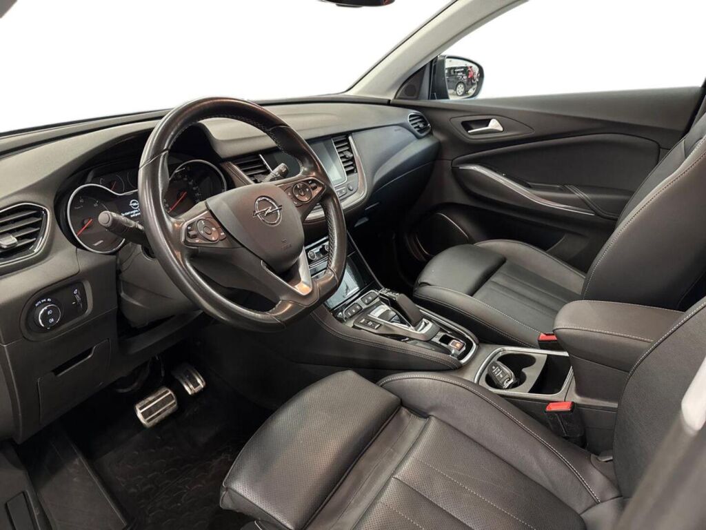 Opel Grandland X 2021 Musta