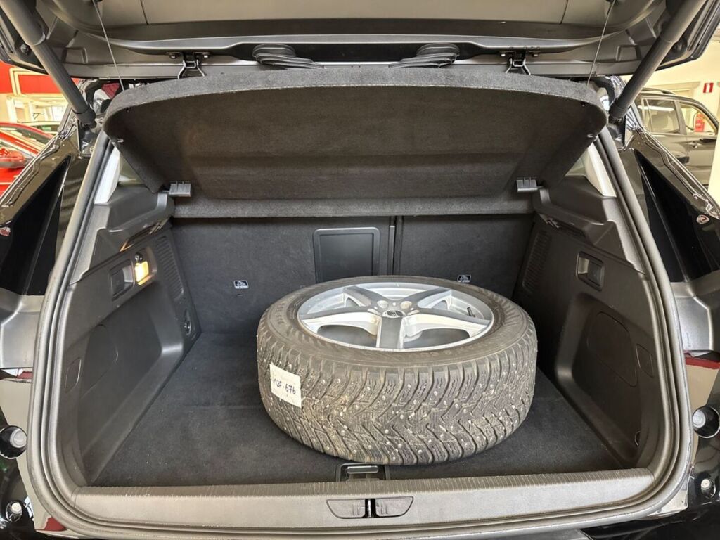 Opel Grandland X 2021 Musta