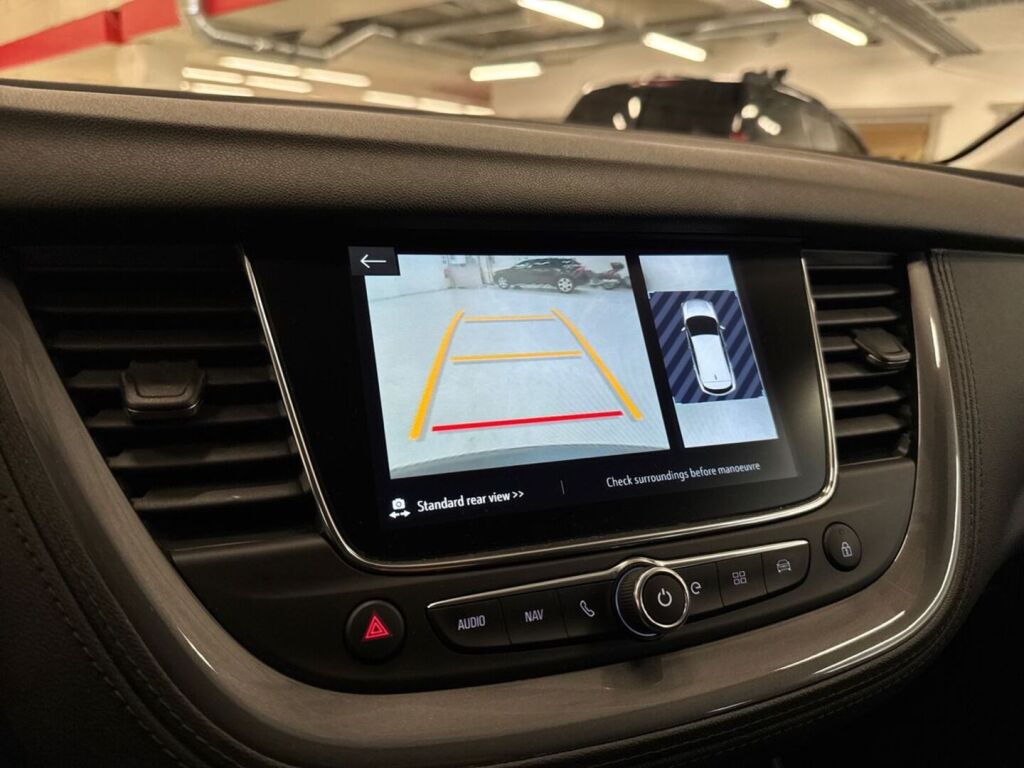 Opel Grandland X 2021 Musta