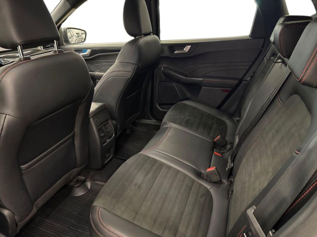 Ford Kuga 2021 Harmaa