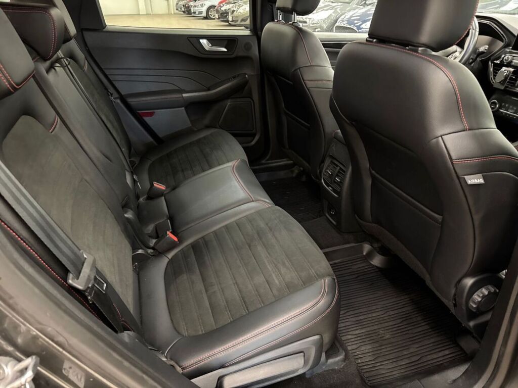 Ford Kuga 2021 Harmaa