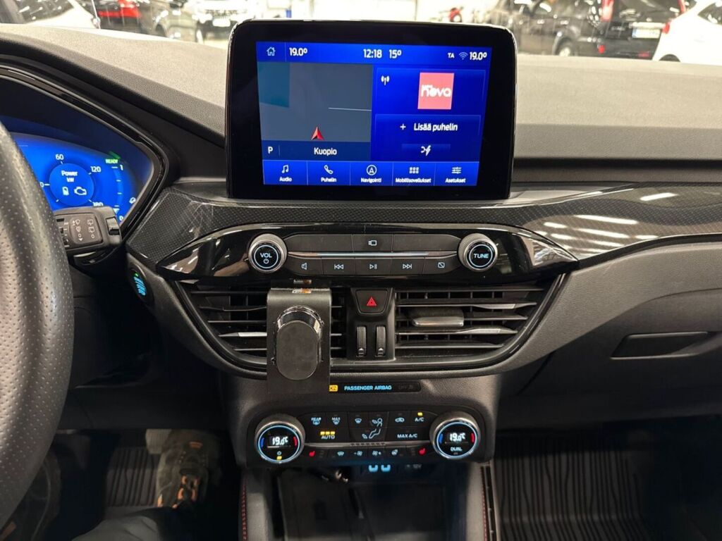 Ford Kuga 2021 Harmaa