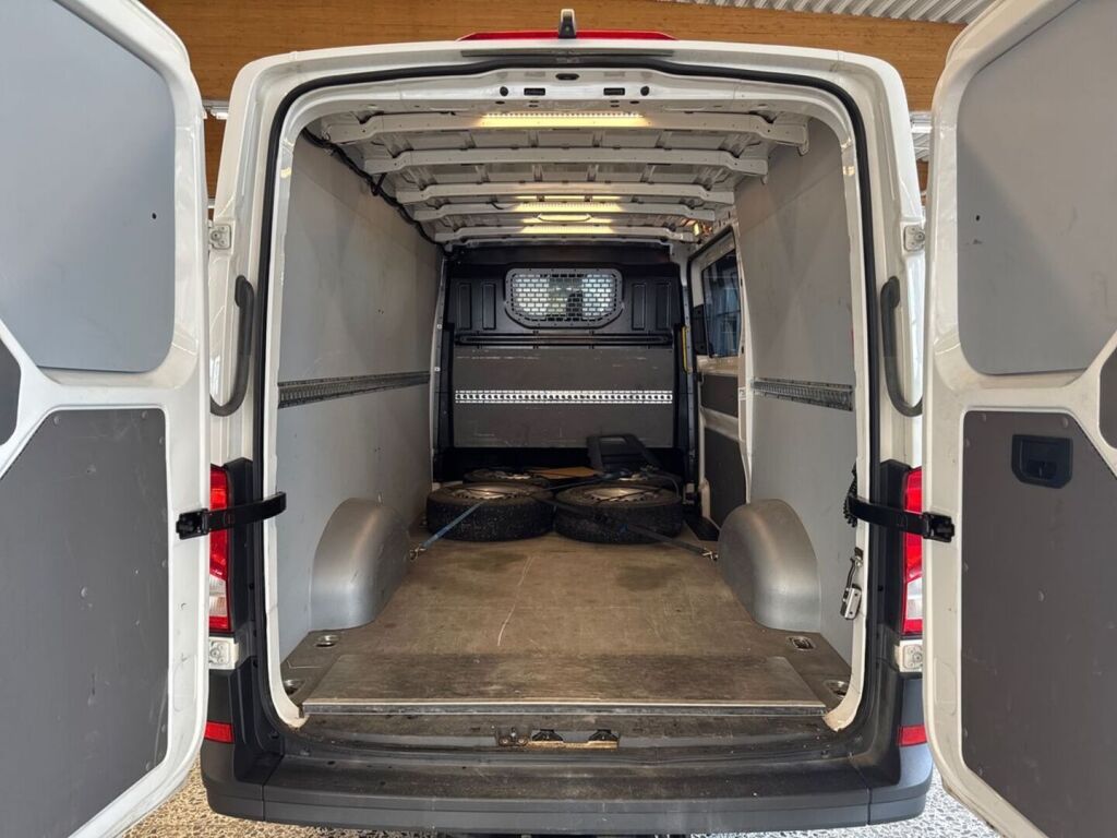 Volkswagen Crafter 2021 Valkoinen