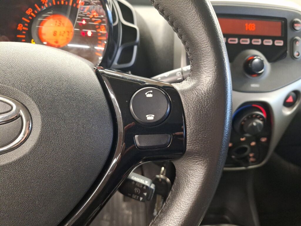 Toyota AYGO 2015 Valkoinen