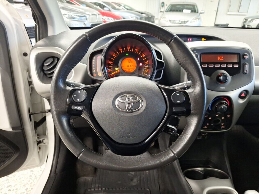 Toyota AYGO 2015 Valkoinen