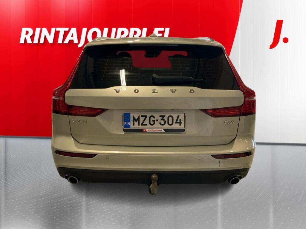 Volvo V60 2018 Valkoinen