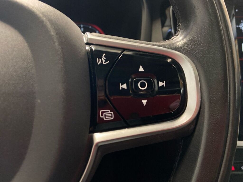 Volvo V60 2018 Valkoinen