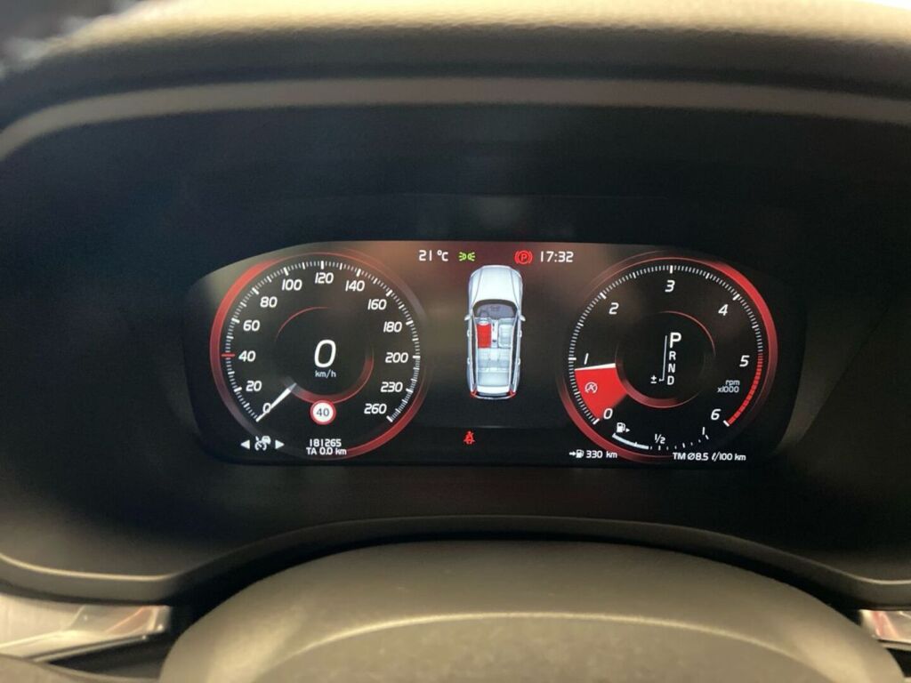 Volvo V60 2018 Valkoinen